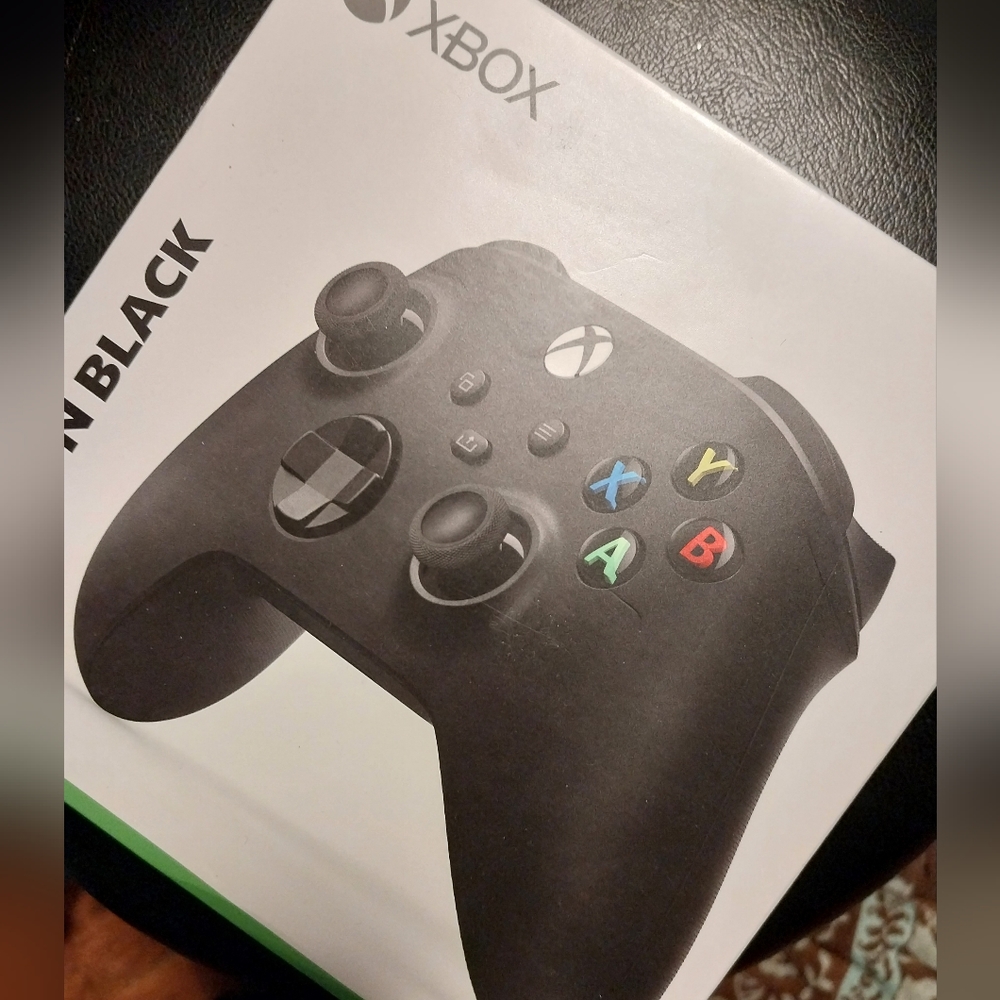 Wireless XBOX controller new in box